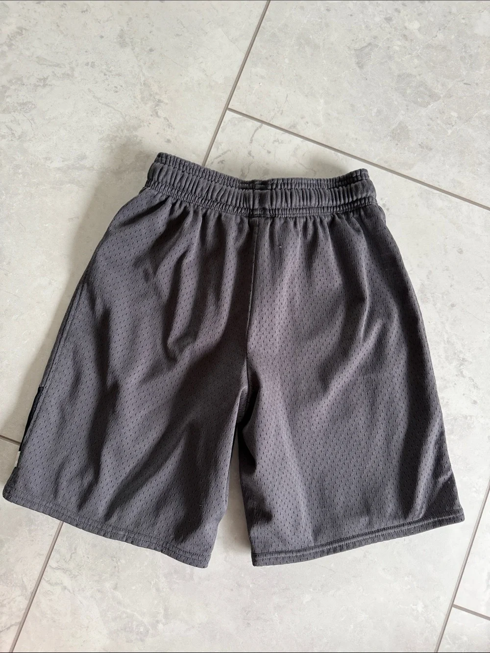 GAP Boys Gray Mesh Athletic Shorts size 8